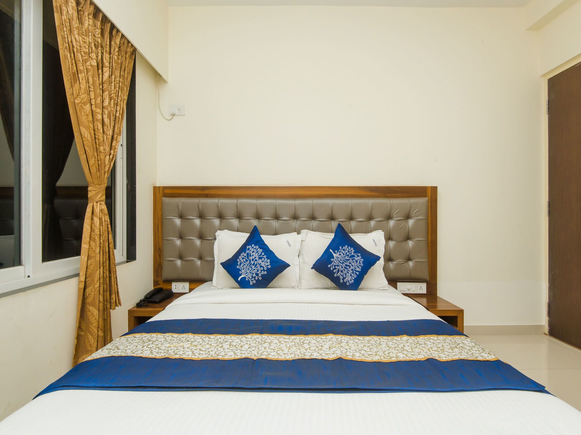 Oyo 11441 Hotel Blue Bells Residency Bombay Extérieur photo